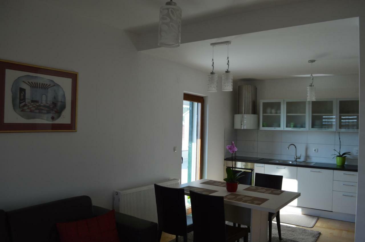 Sukošan Apartmani Mila מראה חיצוני תמונה