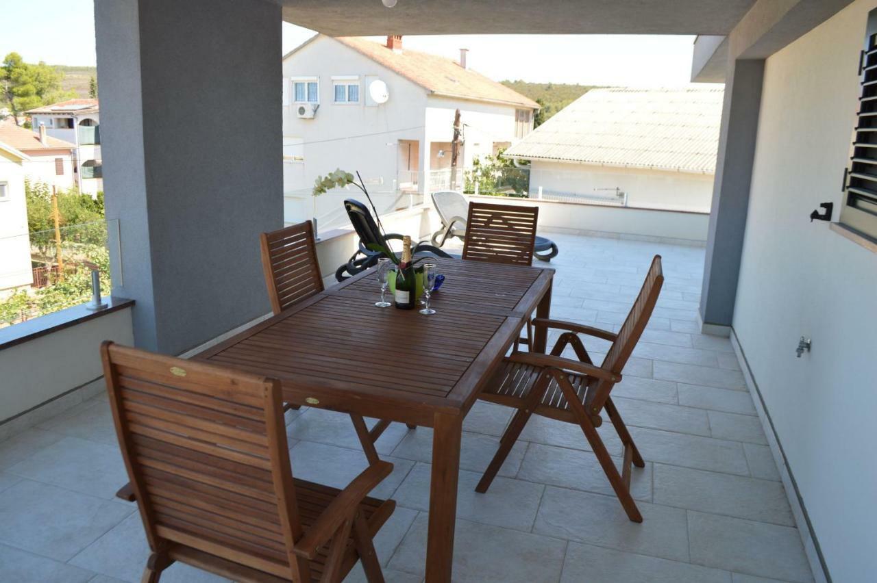 Sukošan Apartmani Mila מראה חיצוני תמונה